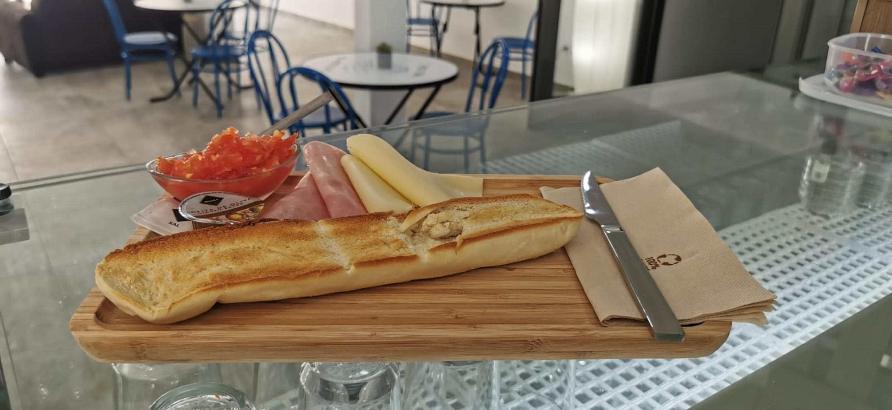 Hostal El Mercat فيياخويوسا المظهر الخارجي الصورة